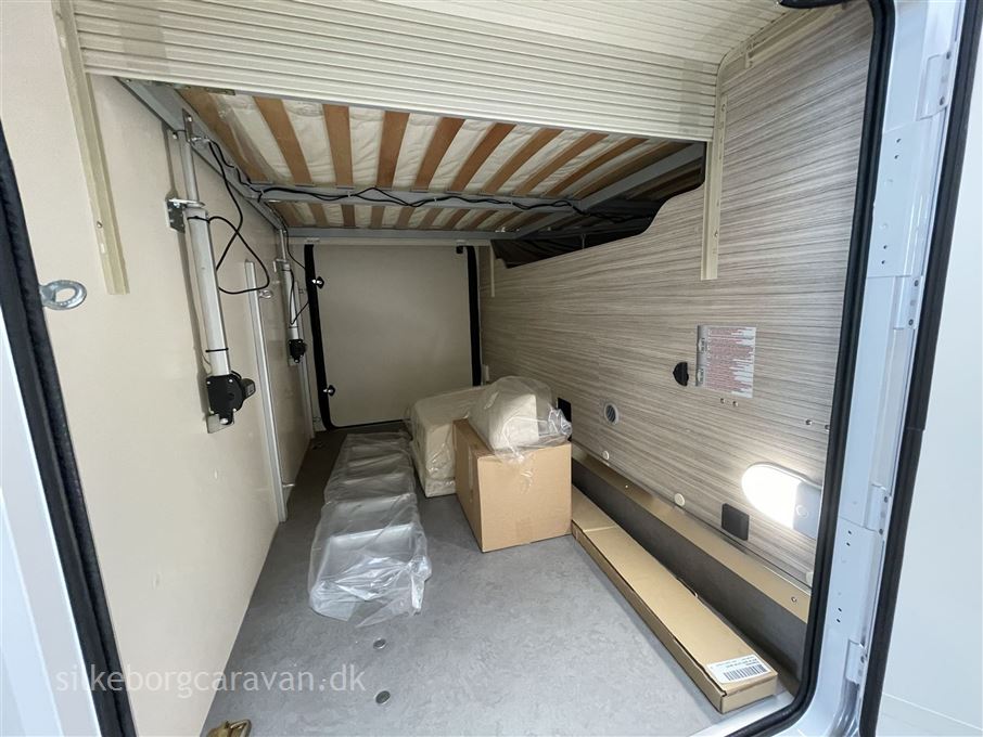 Elnagh Magnum 582